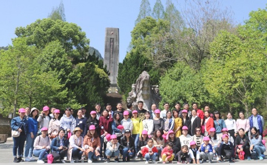 中非經(jīng)貿(mào)港組織小伙伴春游踏青：探尋紅色足跡，感受文化古韻