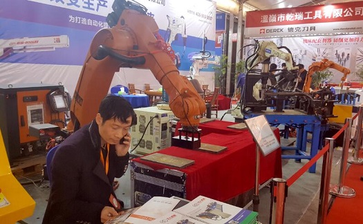 中非經(jīng)貿(mào)港前往臺(tái)州機(jī)床車展宣傳，為企業(yè)提供外經(jīng)貿(mào)綜合服務(wù)
