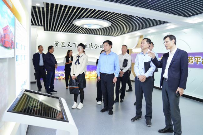 臺(tái)州市政協(xié)經(jīng)濟(jì)委領(lǐng)導(dǎo)及部分經(jīng)濟(jì)界委員來(lái)中非經(jīng)貿(mào)港調(diào)研