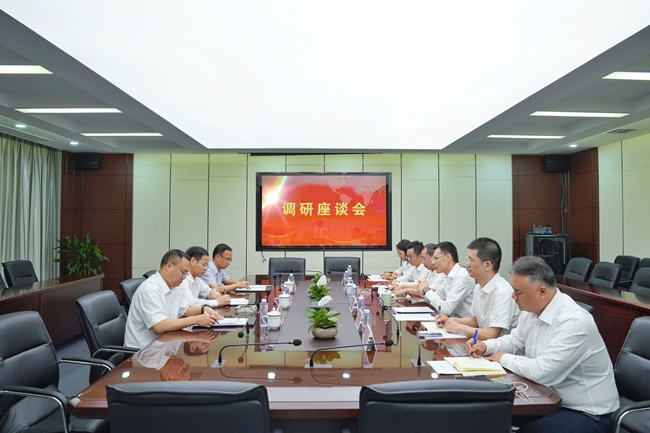 省國(guó)貿(mào)集團(tuán)黨委副書(shū)記、董事鄭偉一行調(diào)研中非經(jīng)貿(mào)港