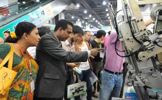 中非經(jīng)貿(mào)港前往臺州塑膠會宣傳，為企業(yè)提供外經(jīng)貿(mào)綜合服務(wù)