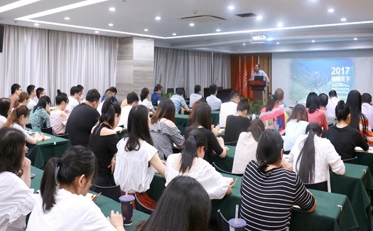 跨境電商達(dá)人濮志江傳授“互聯(lián)網(wǎng)+國(guó)際貿(mào)易”精髓