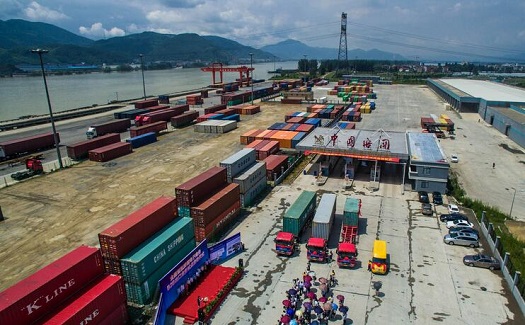 工廠沒(méi)有出口許可證，怎么做外貿(mào)？——中非經(jīng)貿(mào)港幫你解決外貿(mào)難題