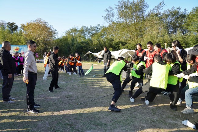 1733792442725975MLJJ.jpg 拔河.jpg